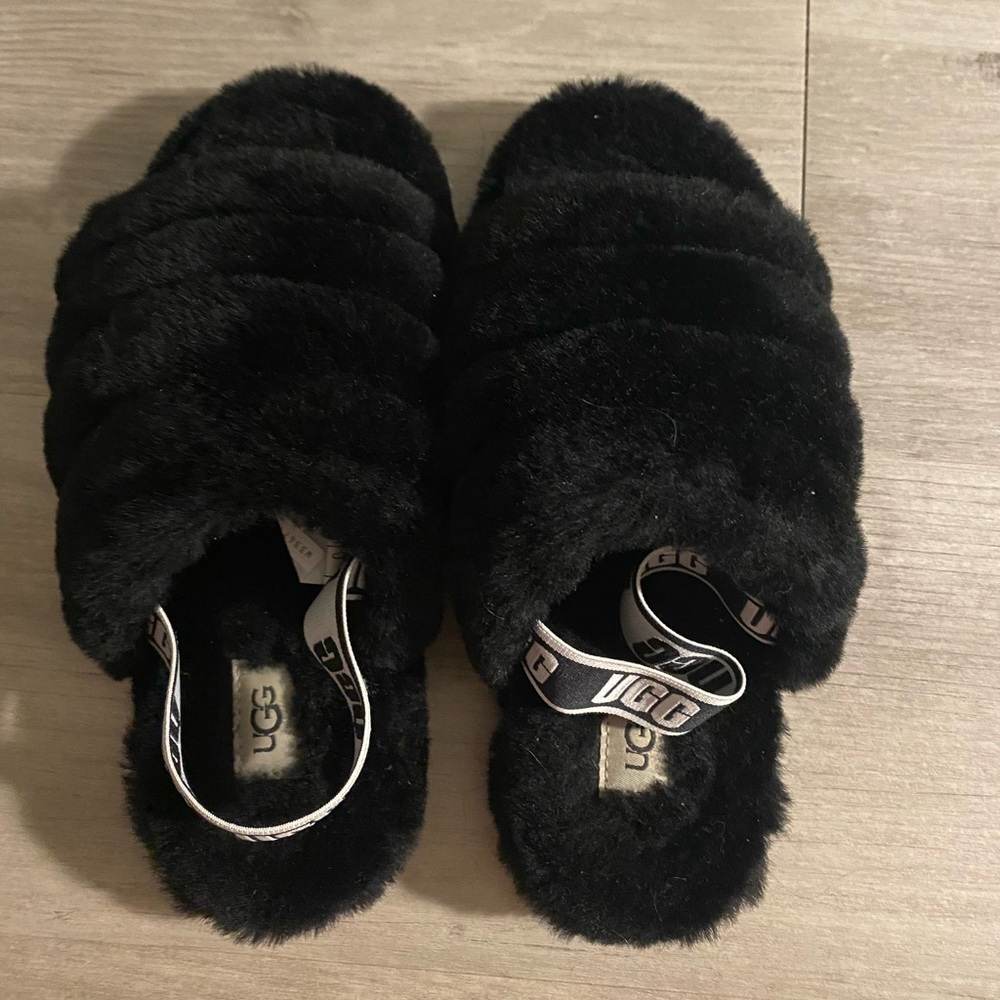 Kids UGG Fluff slippers